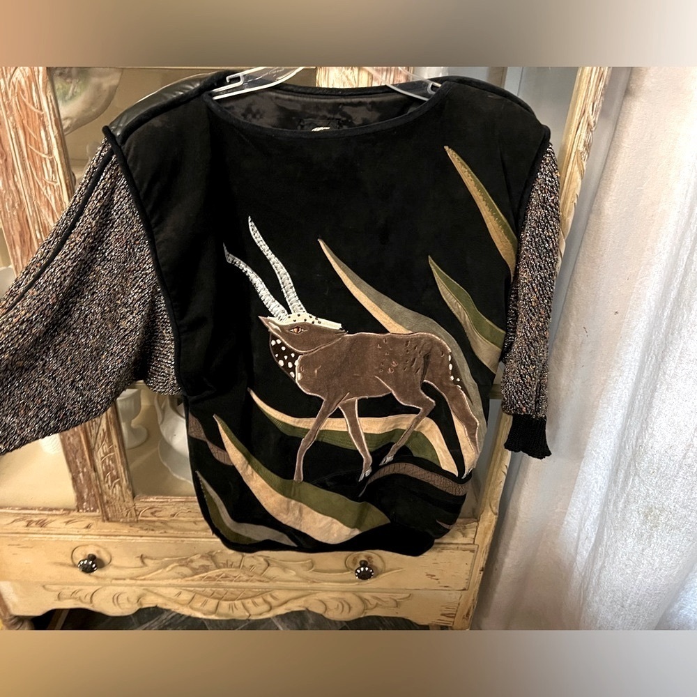 Szato Womens Medium Rare Vintage Antelope Wildlife Safari Theme Textured Sweater - Picture 6 of 11